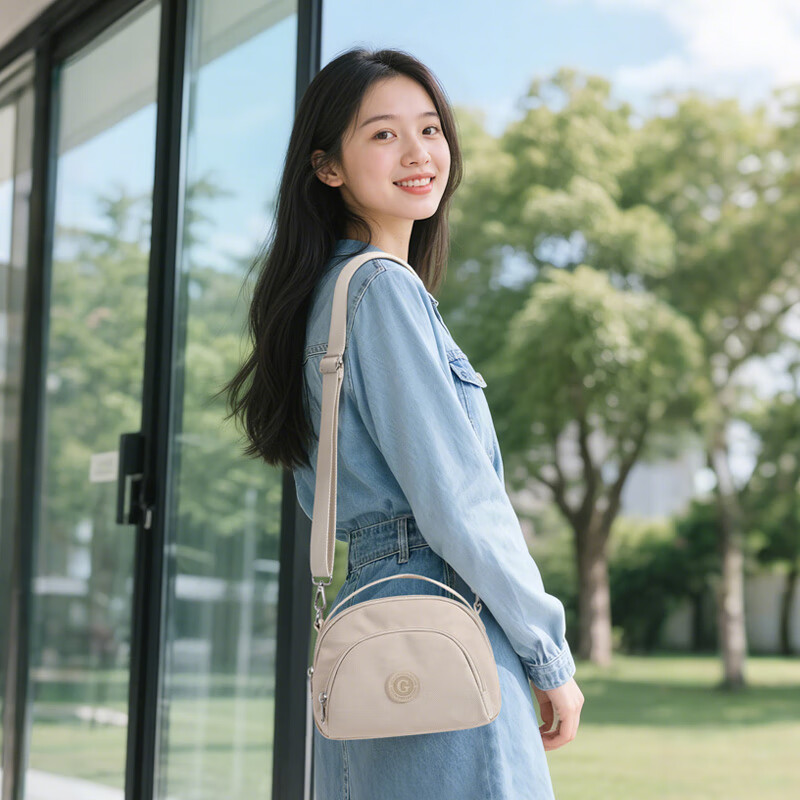 GOLF Lightweight Crossbody Bag for Women, Shoulder Bag for Commuting, IPad Phone Bag, Casual Small Satchel Handbag, Gift for Girlfriend