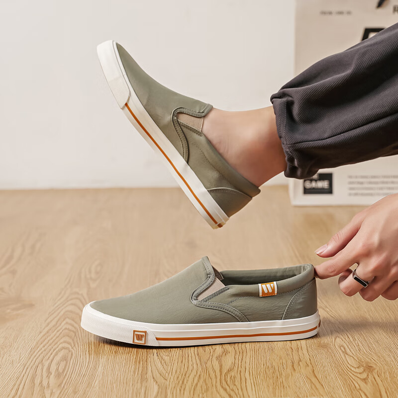 Warrior Canvas Shoes for Men, Breathable Casual Shoes, Simple Versatile Low-Top Sneakers, WXY-L571T, Green, Size 40