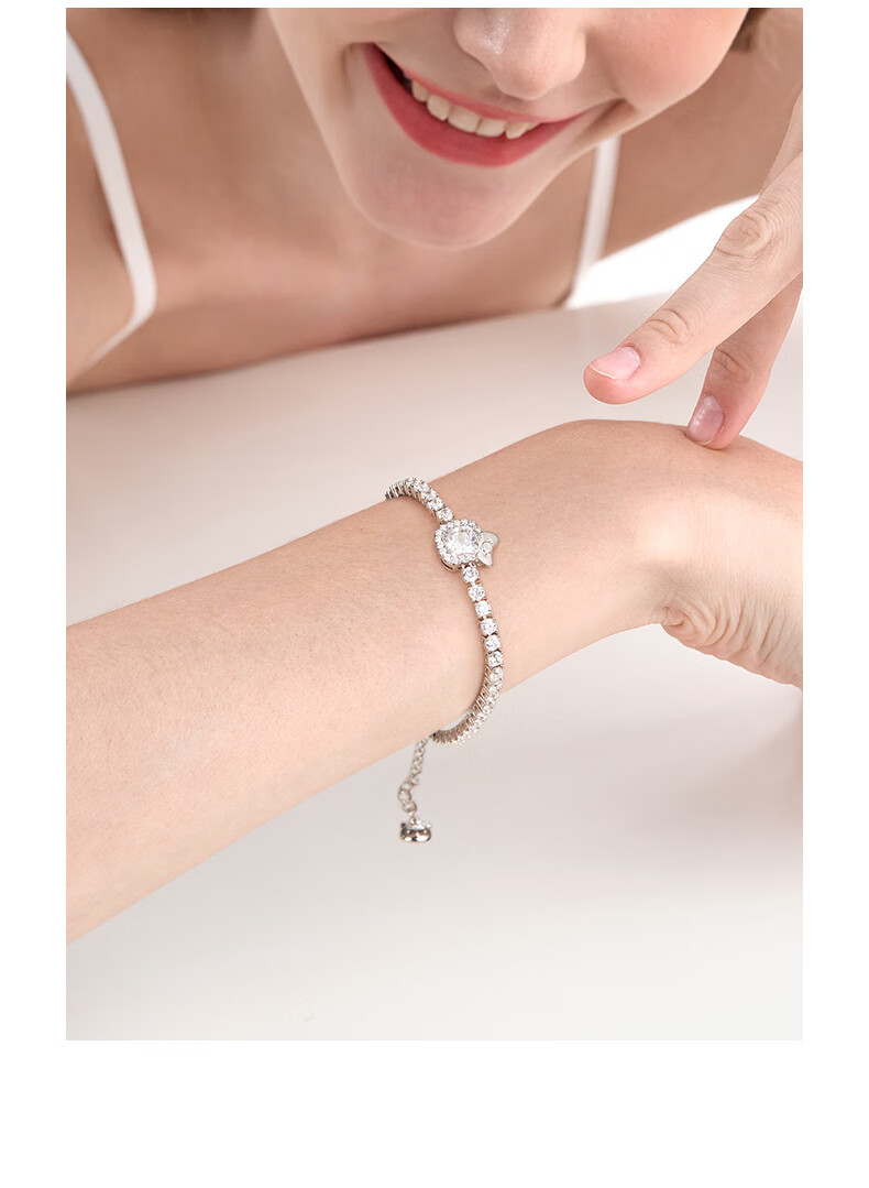 Chaosehui Sanrio Hello Kitty Bracelet, Women's High-End Niche Birthday Gift, Ladies' Luxury Bracelet, Gift Item 6136 1