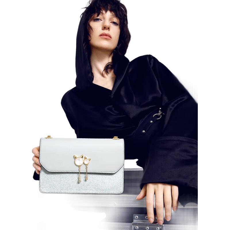 White Image 3