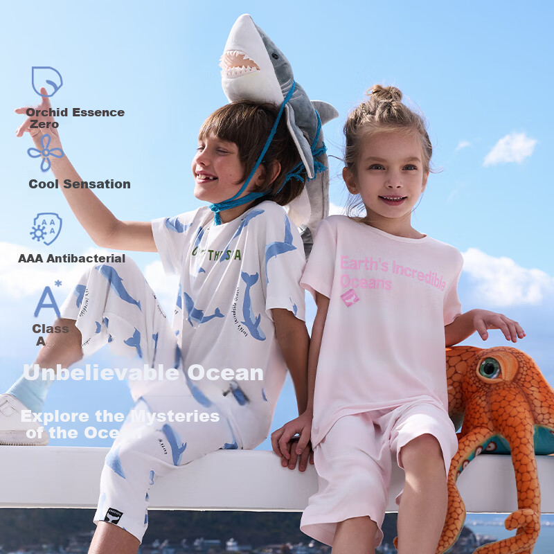 Aimer Kids Girls' Loungewear Set: Modal Short-Sleeve Top And Knee-Length Shorts Pajama Set with Polar Bear Pattern, Size 150