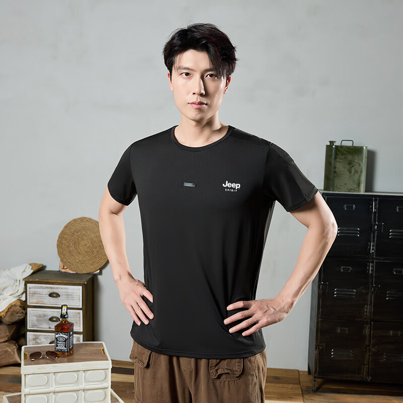 JEEP Men's Short-Sleeve T-Shirt, Summer Breathable Quick-Dry Tactical Tee, Outdoor Antibacterial Loose Round Neck Top, Aurora Black, Size L