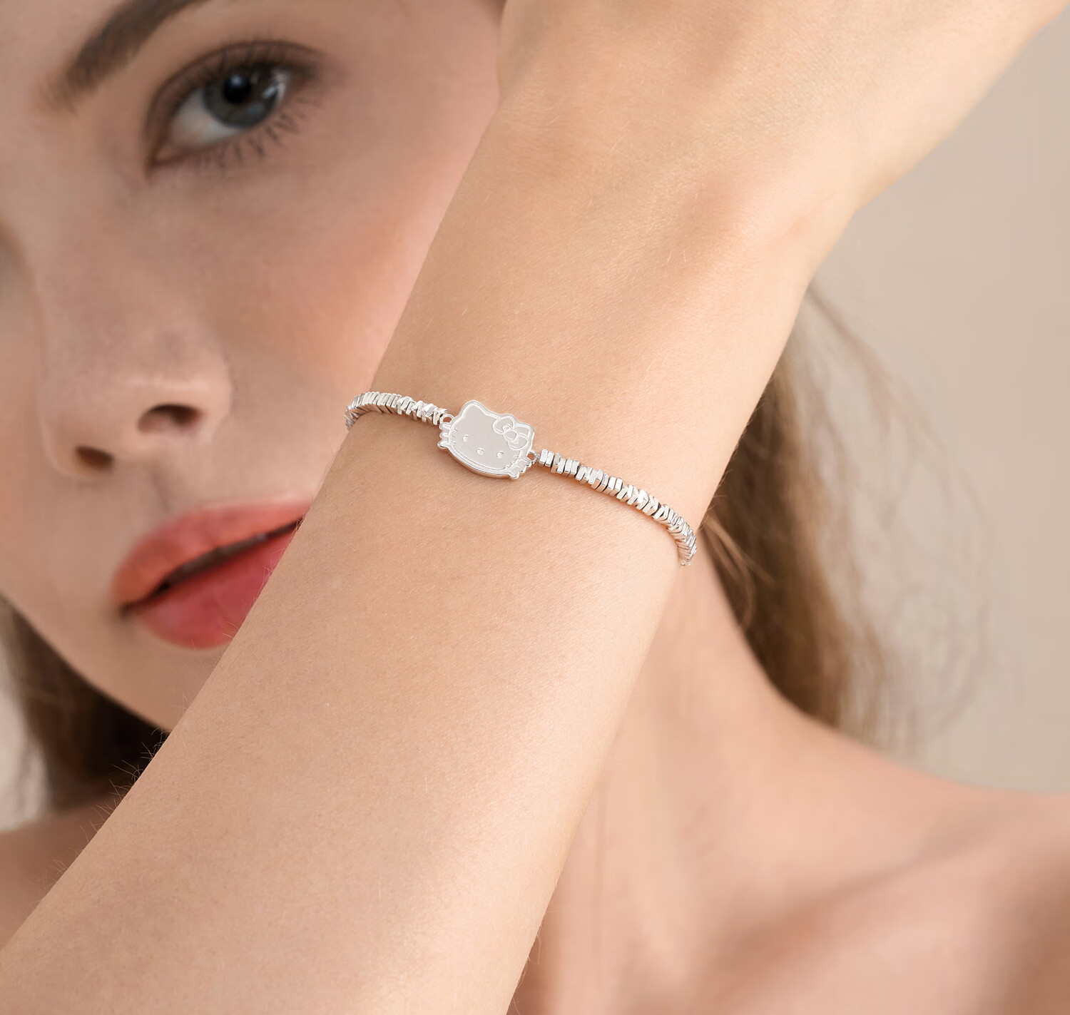 Chaosehui Sanrio Hello Kitty Silver Bracelet, Birthday Gift for Women, Luxury Present, High-End Niche Item 6111 2