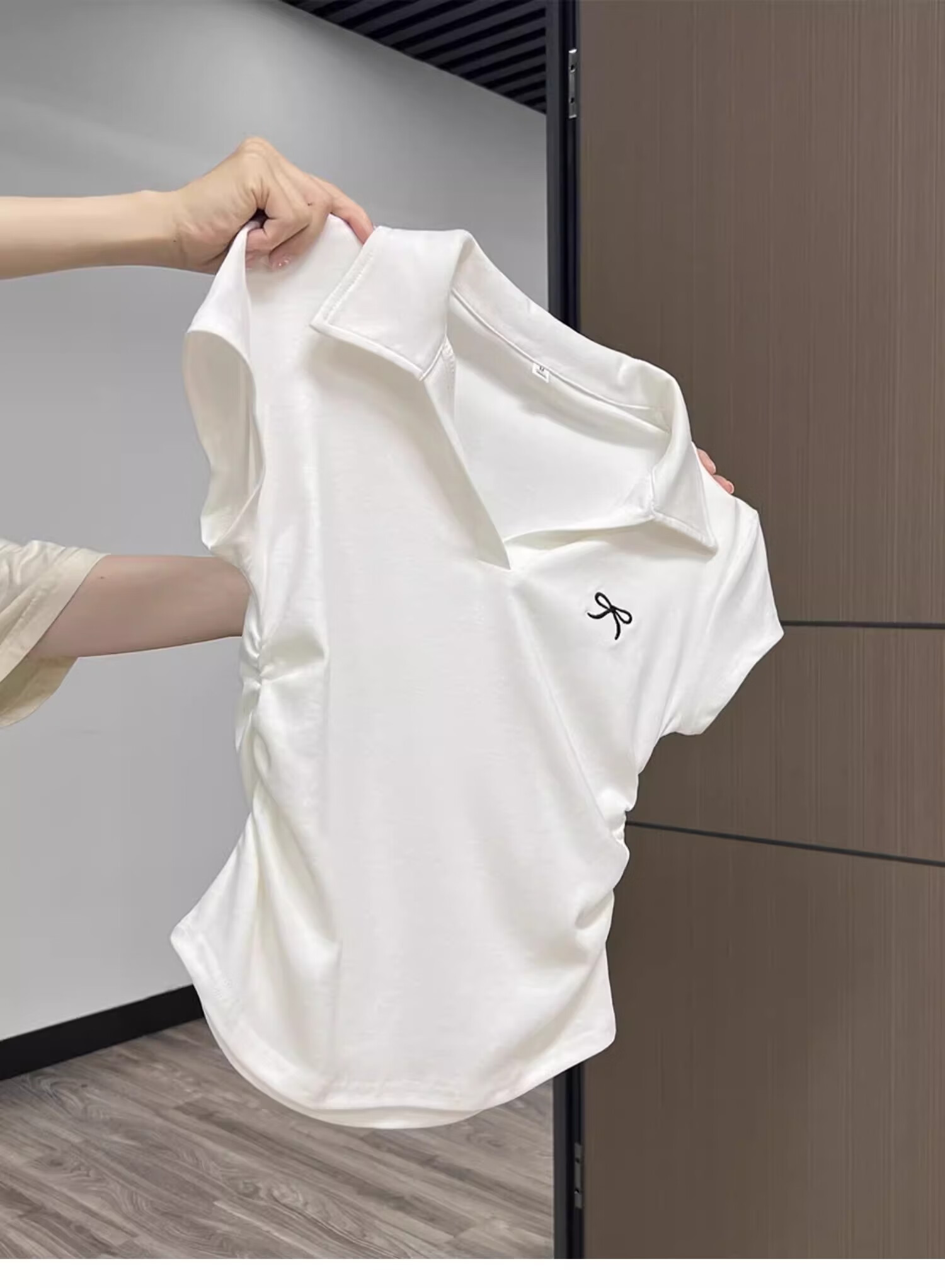 Woodpecker POLO Collar Pure Desire Short Sleeve Bow Embroidery Shoulder T-Shirt Women Slim Fit Cropped Top White L 6