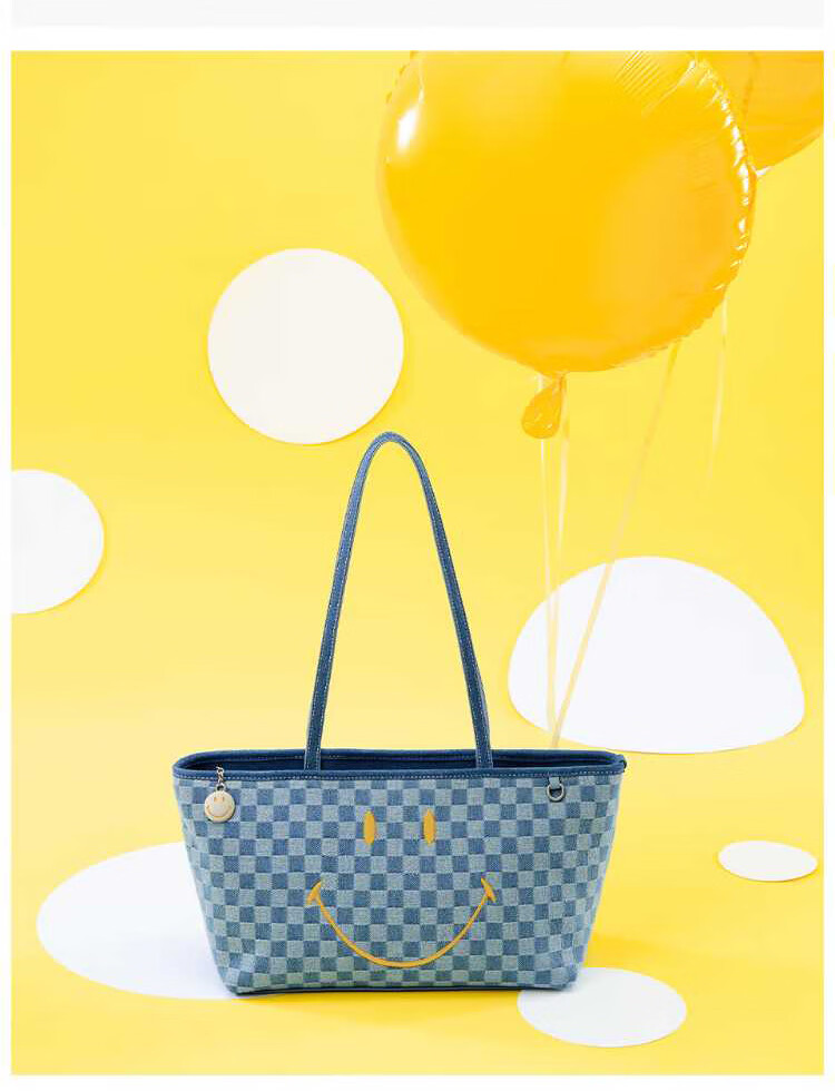 Lee × Smiley Official Smiley Face Collaboration Tote Shoulder Handbag, 38 Women's Day Gift for Girlfriend Or Wife 4