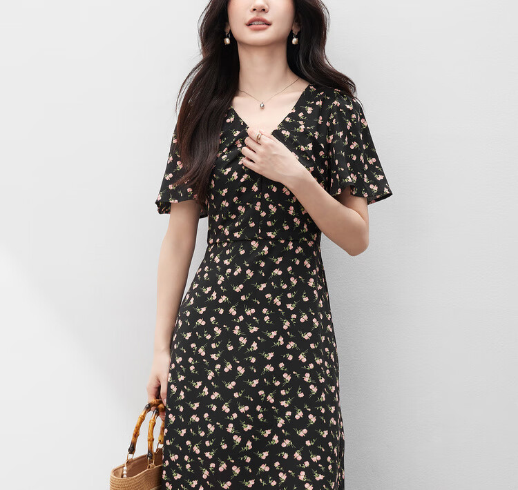 Sentubila V-Neck Trumpet Sleeve Floral Print Dress for Women, Summer Waist-Cinching Slimming A-Line Floral Dress, Romantic Mid-Length Dress with Rose Patter 10
