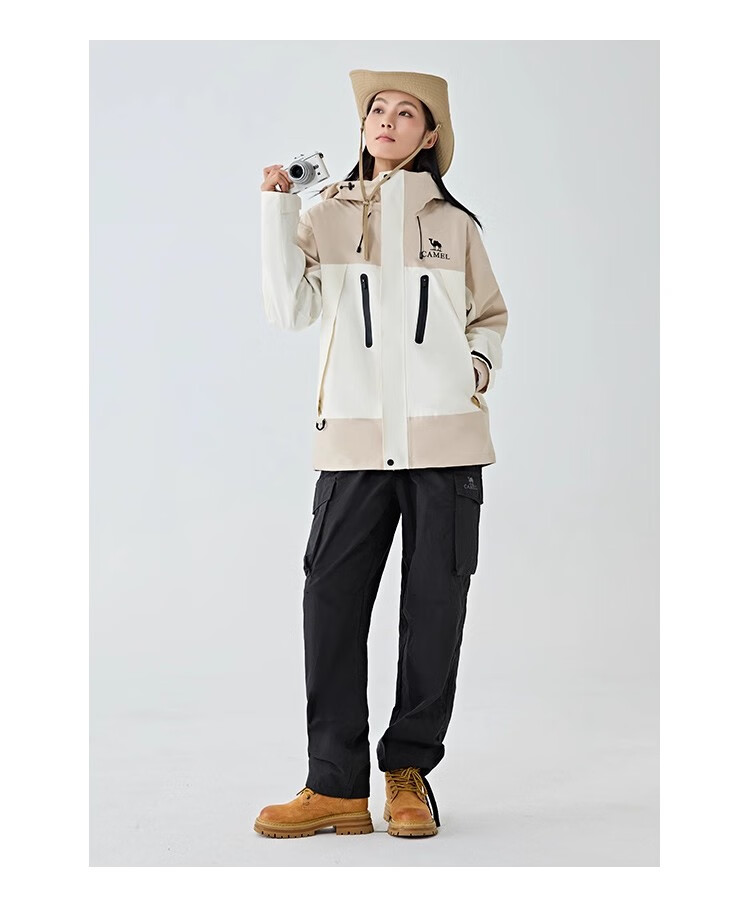 CAMEL [Wang Junkai's Choice] Outdoor Jacket Three-In Unisex Spring And Autumn Fleece-Lined Windproof Waterproof Mountaineering Coat 38