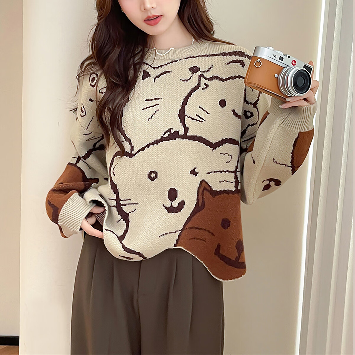 TonLion 2025 Autumn Crew Neck Irregular Hem Cartoon Pattern Pullover Sweater Cute Youthful College Style Korean Version