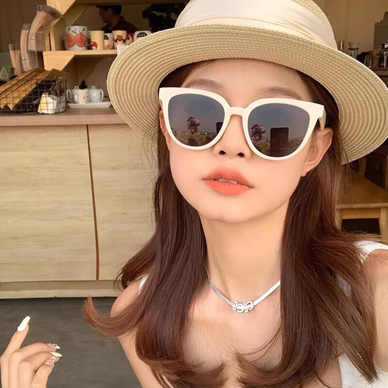 GOGOSOON New 2025 Sunglasses for Women, Liu Yifei Style, UV Protection, Retro Round Frame, High-End Eyewear