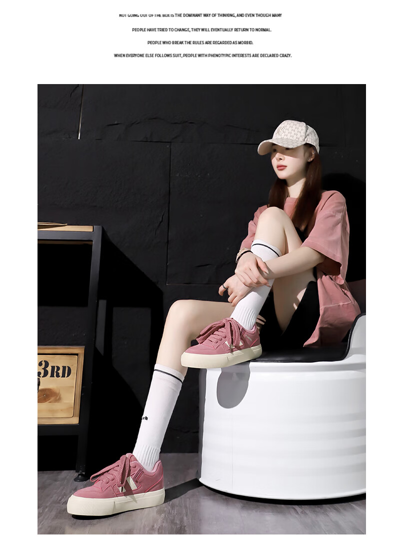 HUANQIU Women's Bread Shoes, 2026 New Style Versatile Casual Shoes, Soft-Soled Lightweight Low-Top Sneakers for Wome 8
