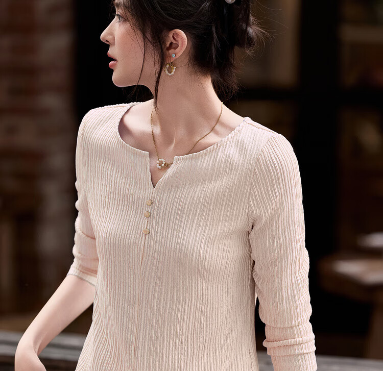 Sentubila [Solid Color Long-Sleeve T-Shirt], 2025 Autumn Vertical Striped Textured V-Neck Placket Three-Button Elastic Long T-Shirt 6