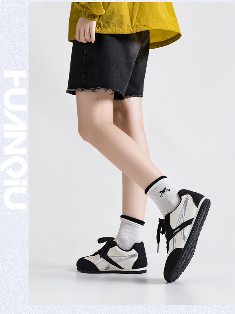 Global Black German Training Shoes Niche Design Casual Sneakers 2026 Spring New Campus Versatile Lightweight Women's Shoes 10
