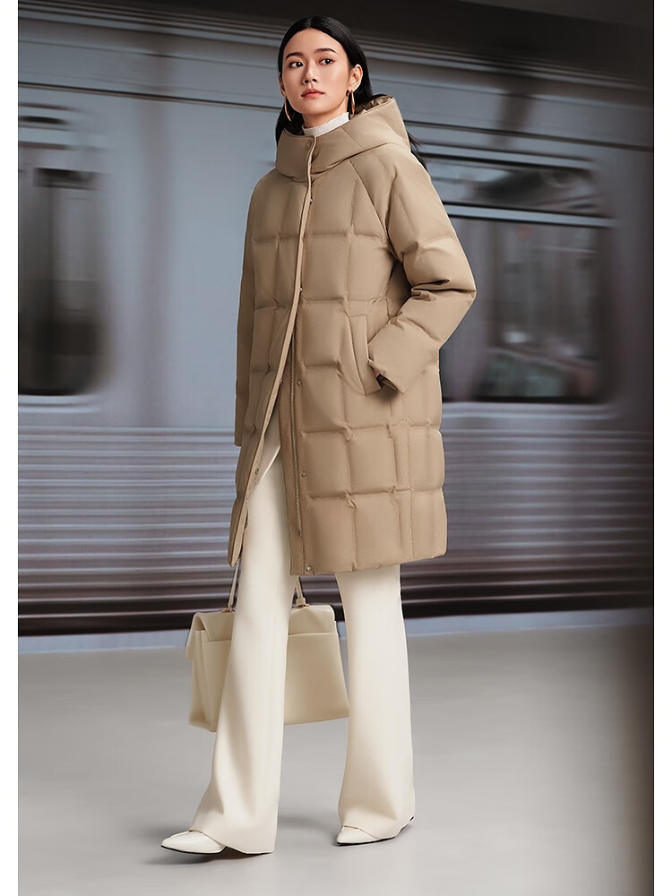 BOSIDENG 25-Year Winter Women's Thickened Hooded Loose Mid-Length Business Versatile Mall-Style Down Jacket 1