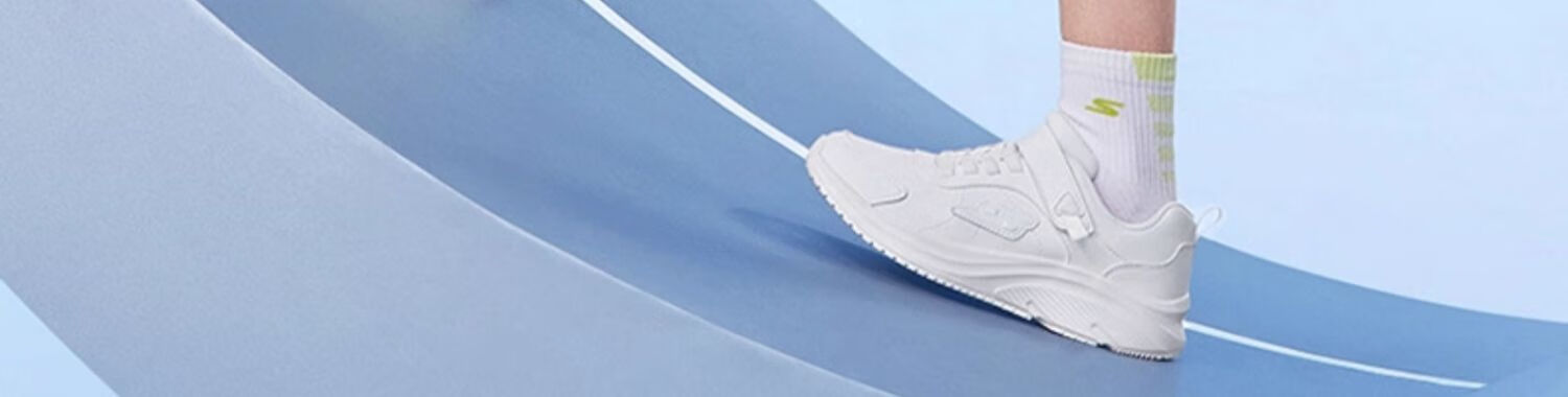 Skechers New Classic Children's Sneakers for Girls, Comfortable Versatile Casual Shoes 405681L 10