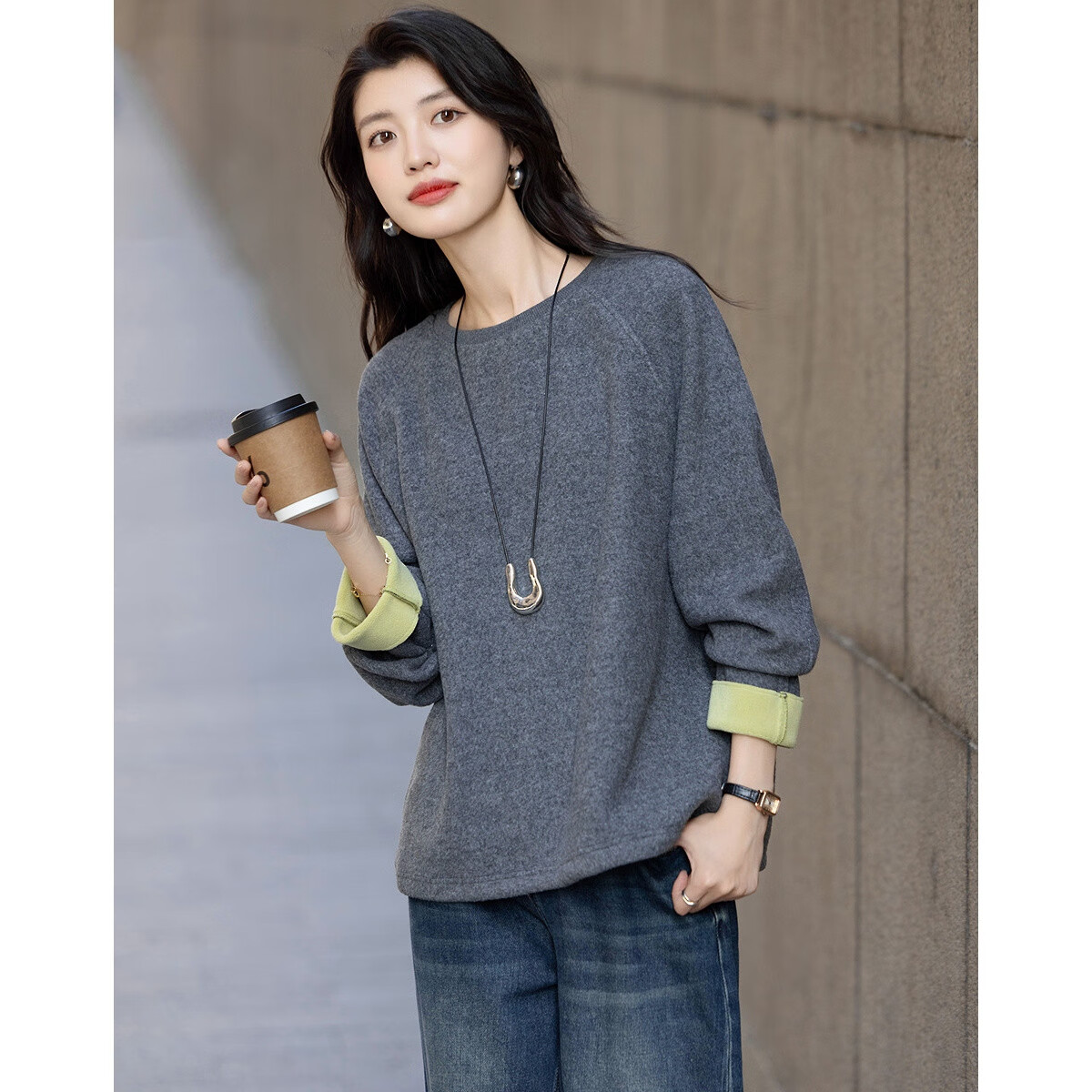 Demana Cloud-Like Wrap Warm Fleece Colorblock Loose Oversized Winter Sweatshirt for Women