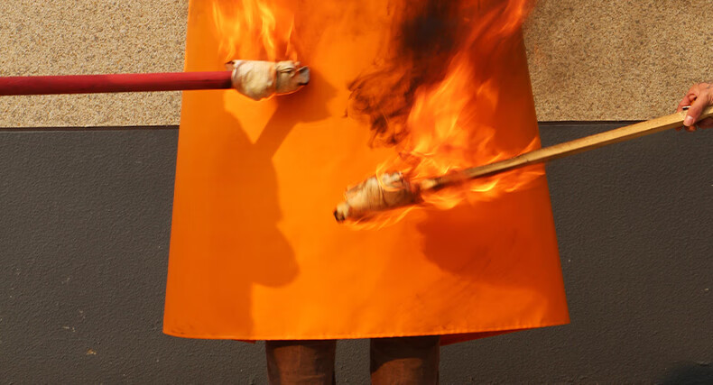 ZHONG JIA WO AN Fireproof Cloak Household Fire Escape Fire Blanket Kitchen High-Temperature Resistant Silicone Fire Extinguishing Blanket Emergency Escape Equipment 29