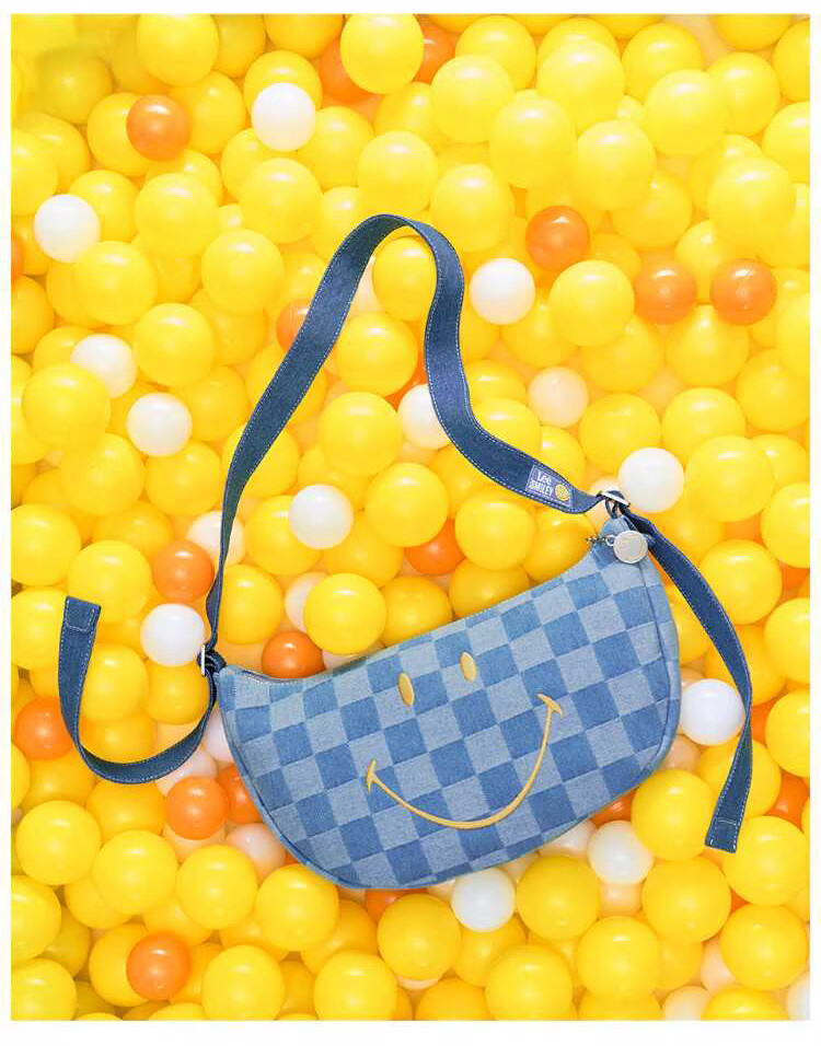 Lee × Smiley Official Smiley Face Collaboration Tote Shoulder Handbag, 38 Women's Day Gift for Girlfriend Or Wife 8