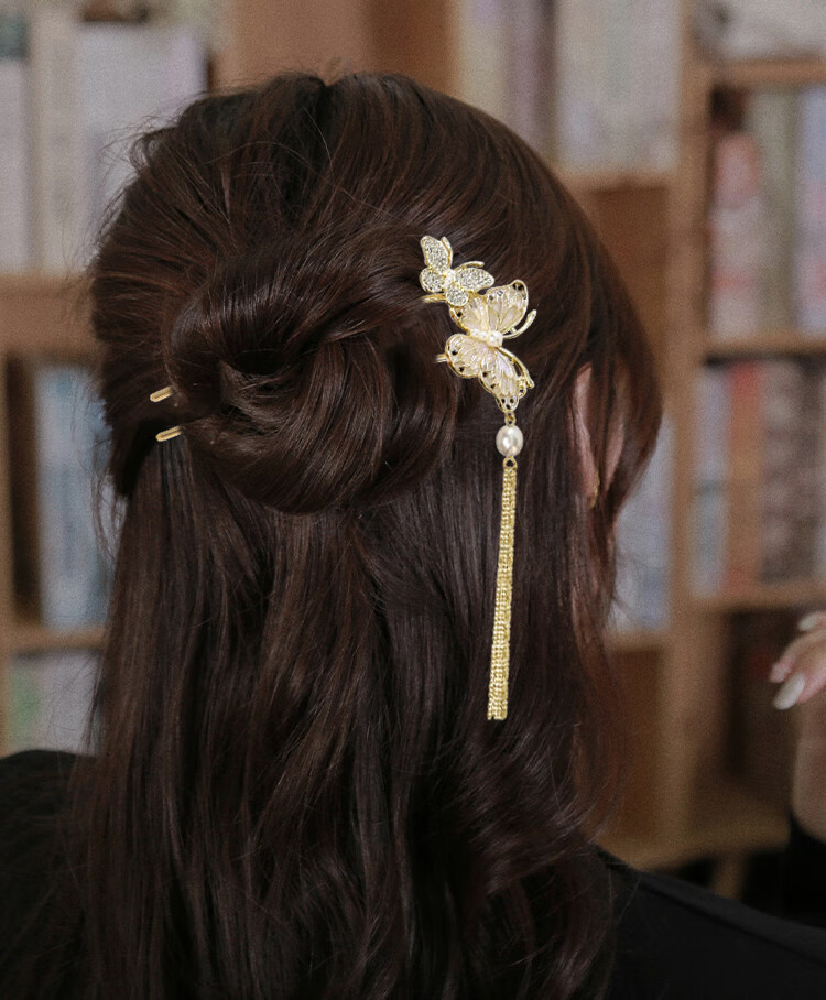 Xiangwan New Chinese Style Butterfly Tassel Hairpin Vintage Elegant Updo Hair Accessory for Women Gold 1