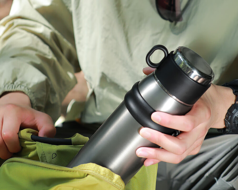 Fuguang Insulated Water Bottle for Men And Women, Tea Cup, Outdoor Cup, Large Capacity Business Gift, 680ml Black 20