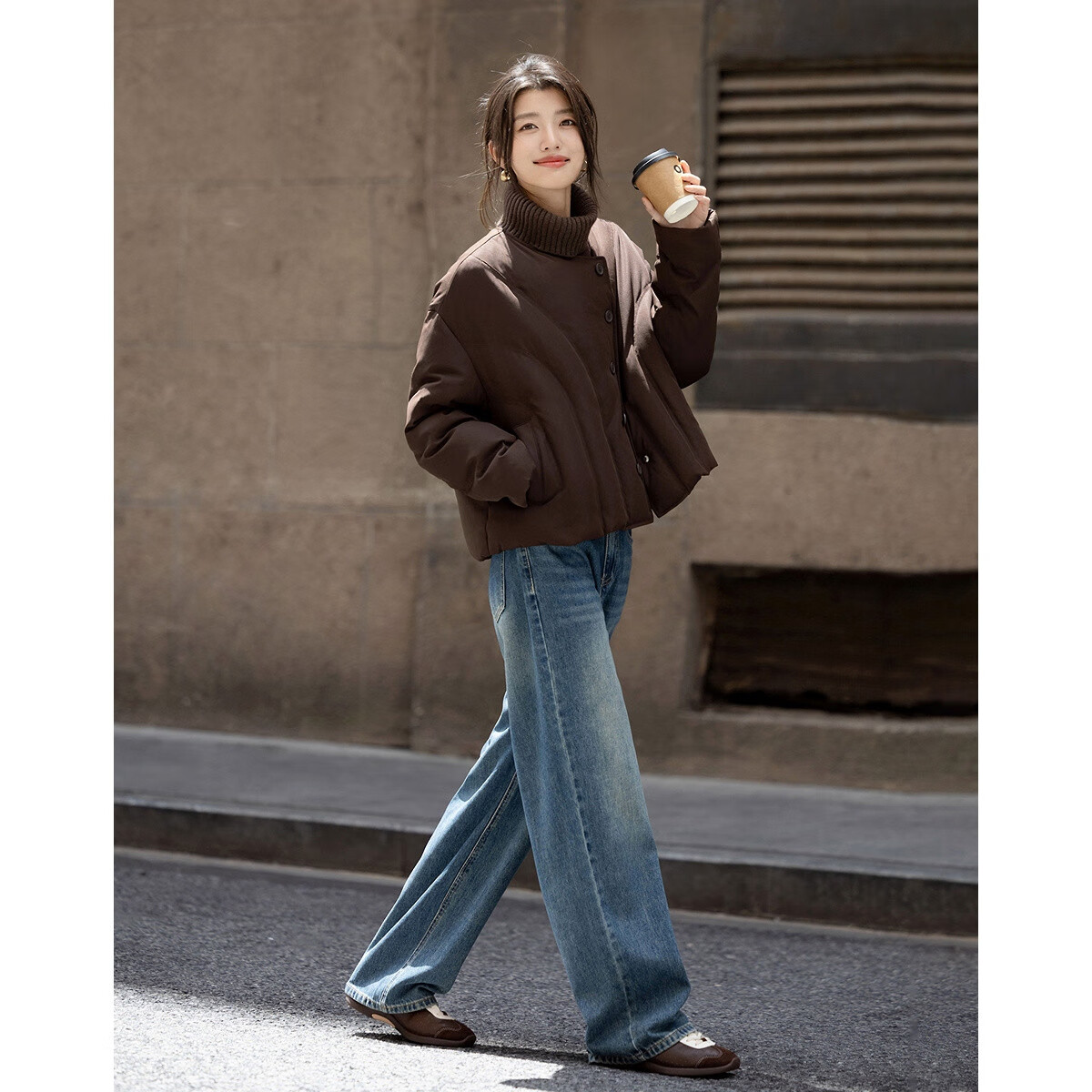 Demana [90% Duck Down] Winter V-Neck Four-Layer Curved Quilted Short Adjustable Hem Loose Down Jacket