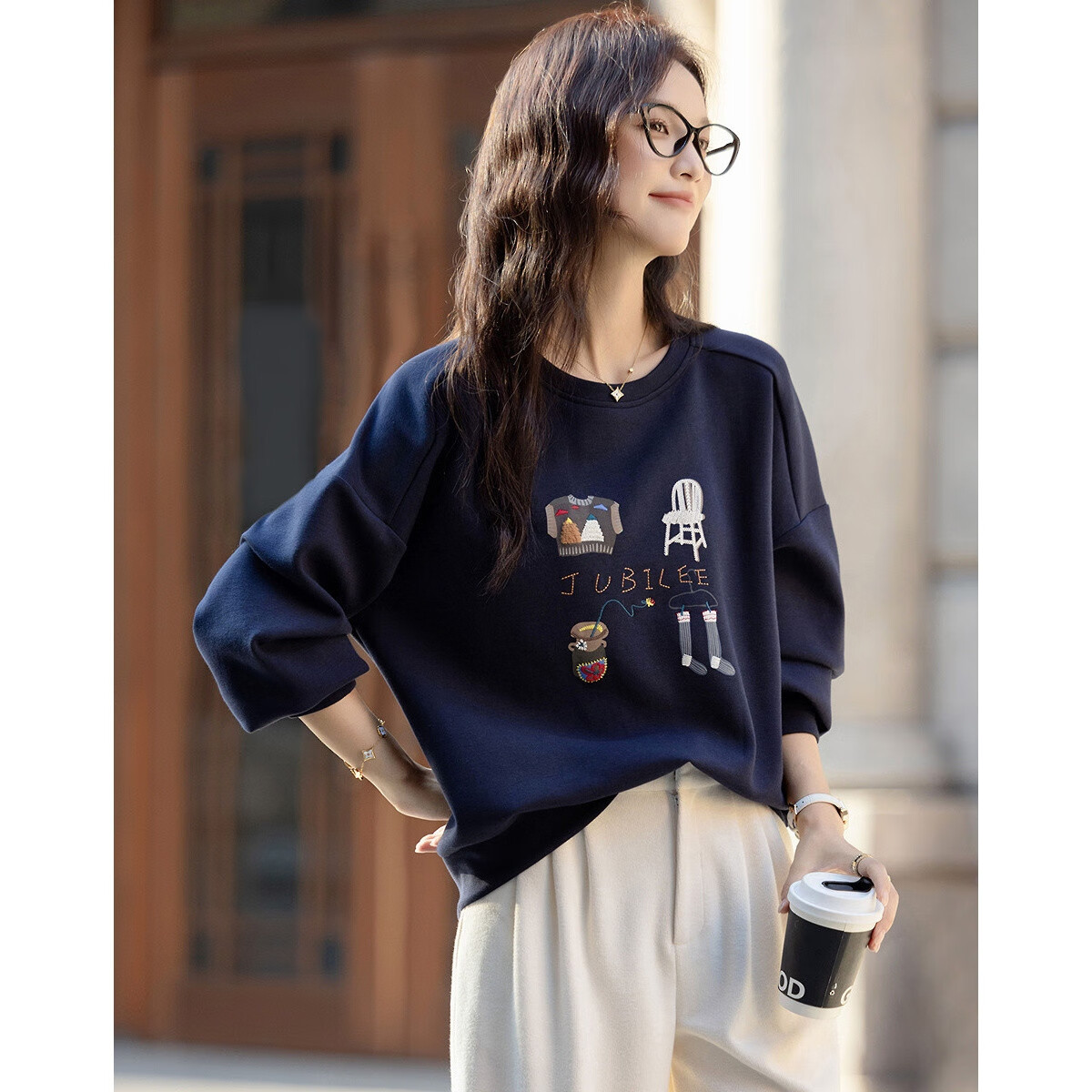 Demana 350G Brushed Air Layer Winter Warm Korean Style Embroidered Long Sleeve Loose Sweatshirt for Women