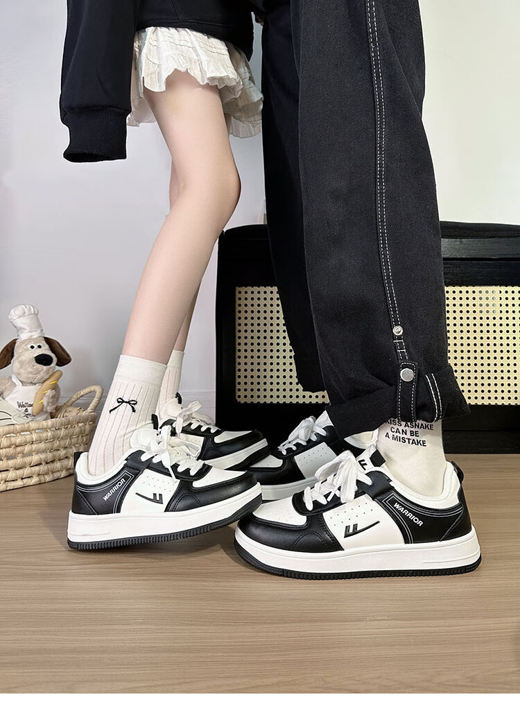 Huili Air Force One Couple Sneakers for Women And Men, Autumn Casual Shoes, Versatile Footwear for Women, White And Silver, Size 42 18
