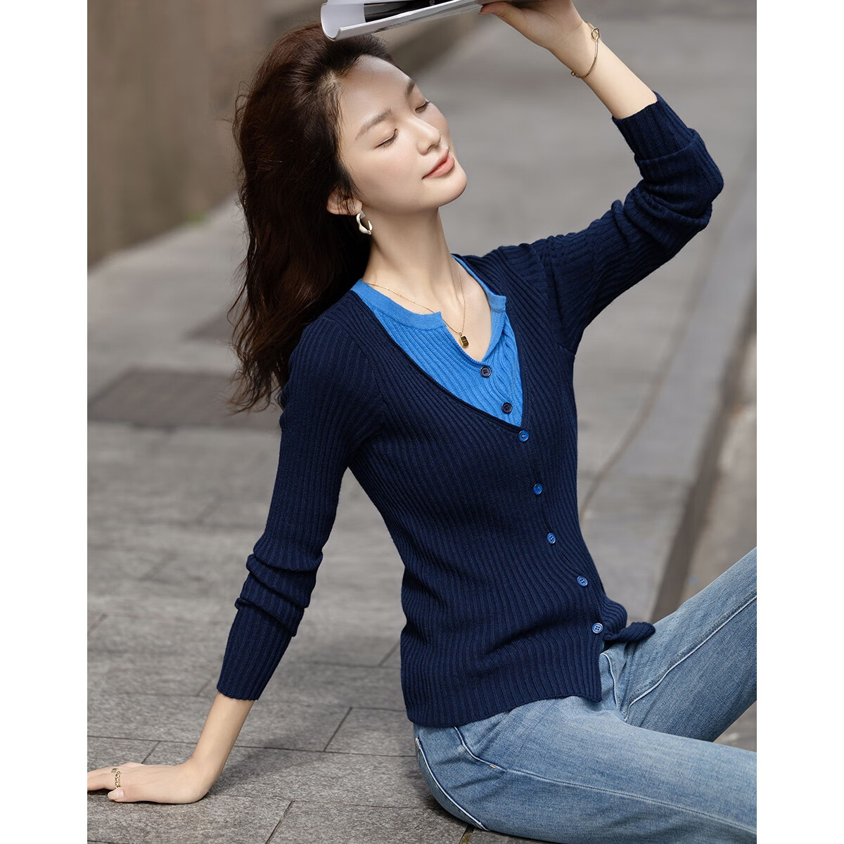 Demana【With Wool】Autumn Design Faux Two-Piece V-Neck Color-Block Slim Fit Cardigan Knitwear for Women