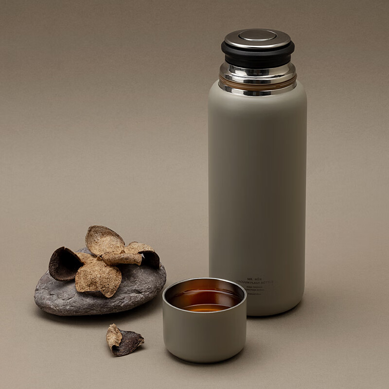 Mr. Men Ceramic Inner Stainless Steel Insulated Tea Brewing Travel Mug Custom Pine Wood Apricot 550ml