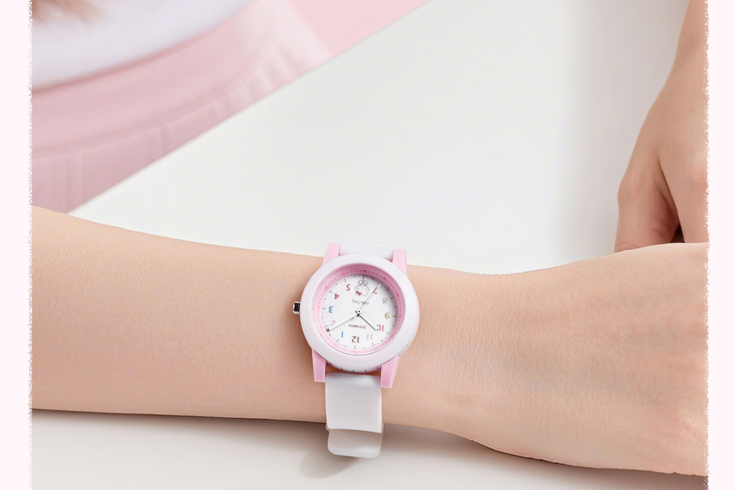Hello Kitty Children's Watch for Ages 6-16, Luminous Waterproof Quartz Wristwatch for Elementary and Middle School Girls 2195 17