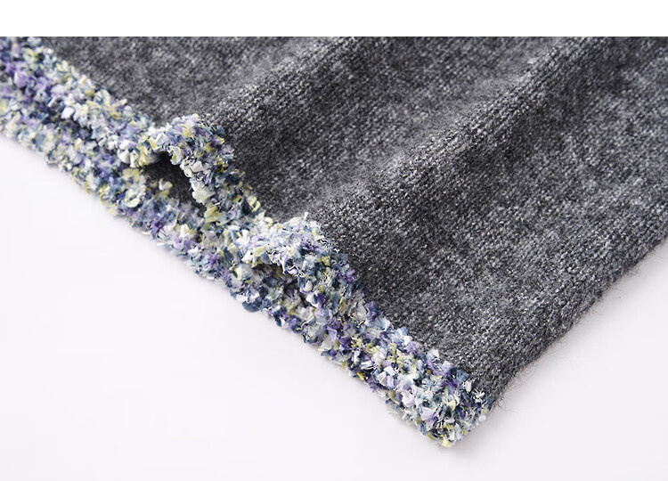 Demana【With Merino Wool】Autumn Fluffy Beaded Yarn Colorblock Crewneck Loose Fit Petite Knit Sweater for Women 4