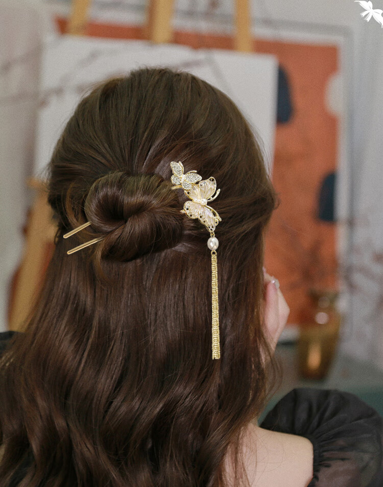 Xiangwan New Chinese Style Butterfly Tassel Hairpin Vintage Elegant Updo Hair Accessory for Women Gold 4