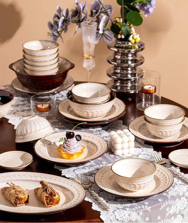 Chudi Ceramic Dinnerware Set for 4 People, 18 Pieces White Yu Home Tableware Gift Box 11
