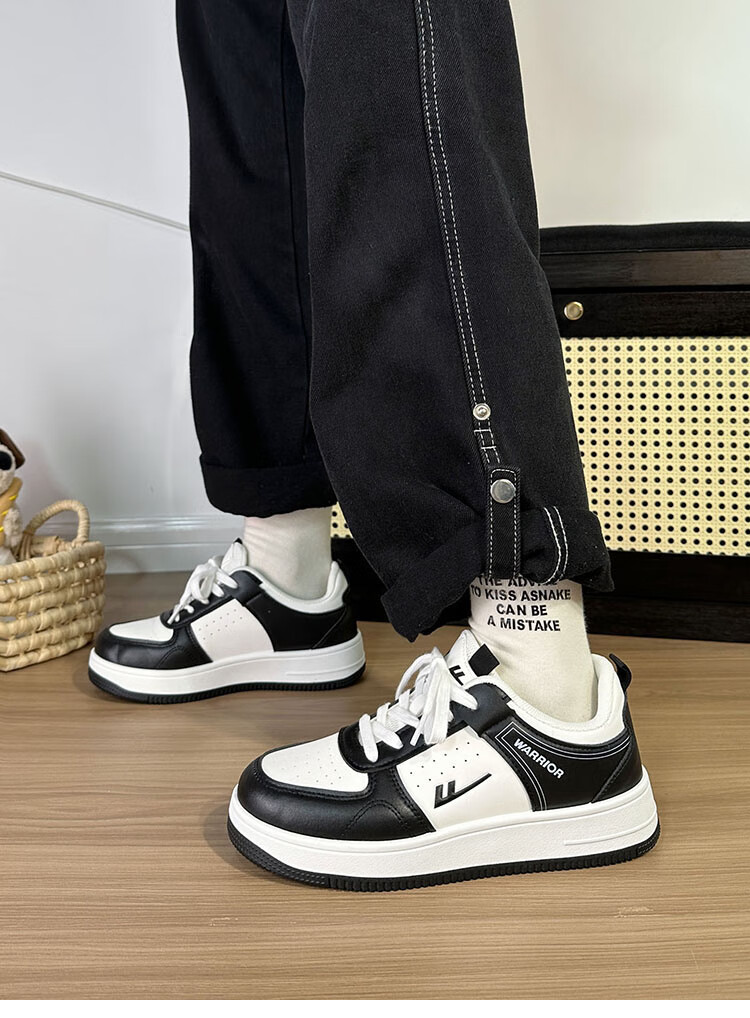 Huili Air Force One Couple Sneakers for Women And Men, Autumn Casual Shoes, Versatile Footwear for Women, White And Silver, Size 42 24