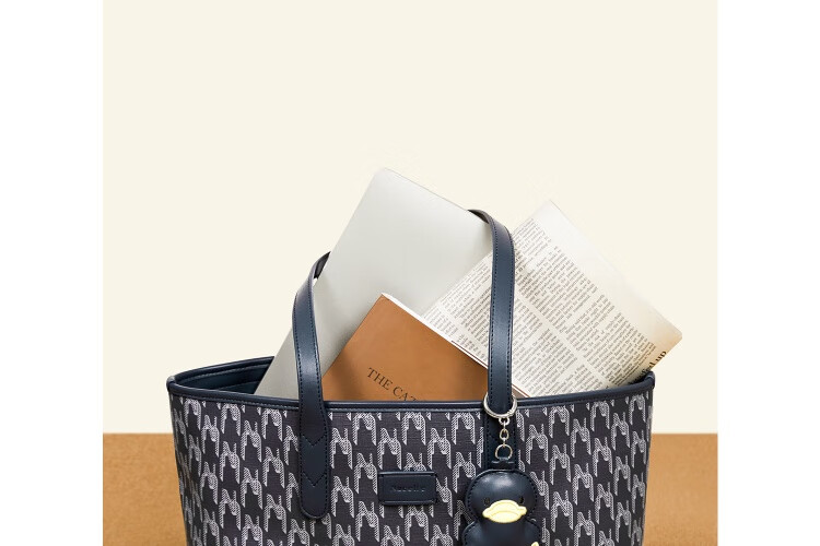 NUCELLE Angelababy's Duck Tote Bag, 2026 Light Luxury Niche Commuter Shoulder Bag for Women, Birthday Gift 9