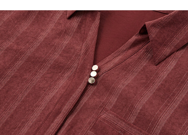 Dme [Zhi Gan Ge Ziao] Autumn V-Neck Striped Three-Button Decorative Shirt with Pockets, Elegant Blouse Women's Top 2