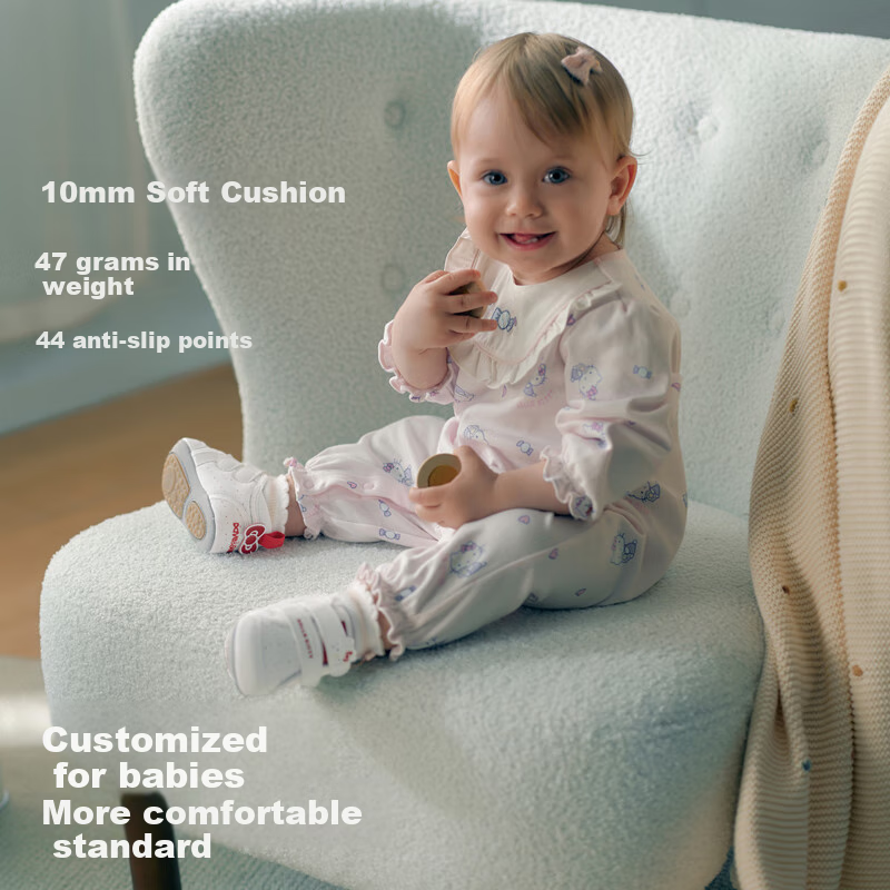 DAVE & BELLA Hellokitty Collaboration Pre-Walking Shoes for Baby Girls, Canvas Shoes, Autumn Footwear