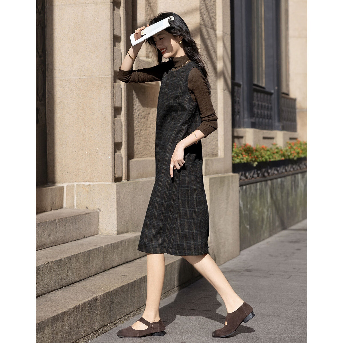 Demana Winter Wool Blend Sleeveless Round Neck Loose Fit Commuter Dress for Women
