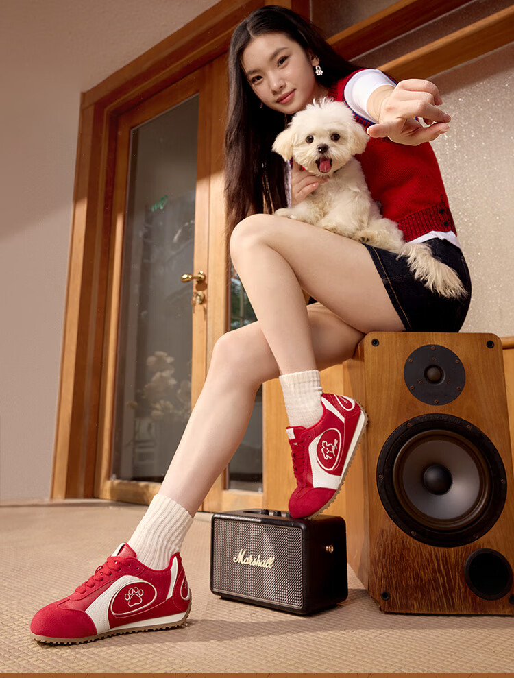 Josiny Quick Sketch Dog Collaboration 2026 Red Shoes for Women's Zodiac Year, Retro Sneakers, Casual Shoes, Red-Brown Color, Size 36 2