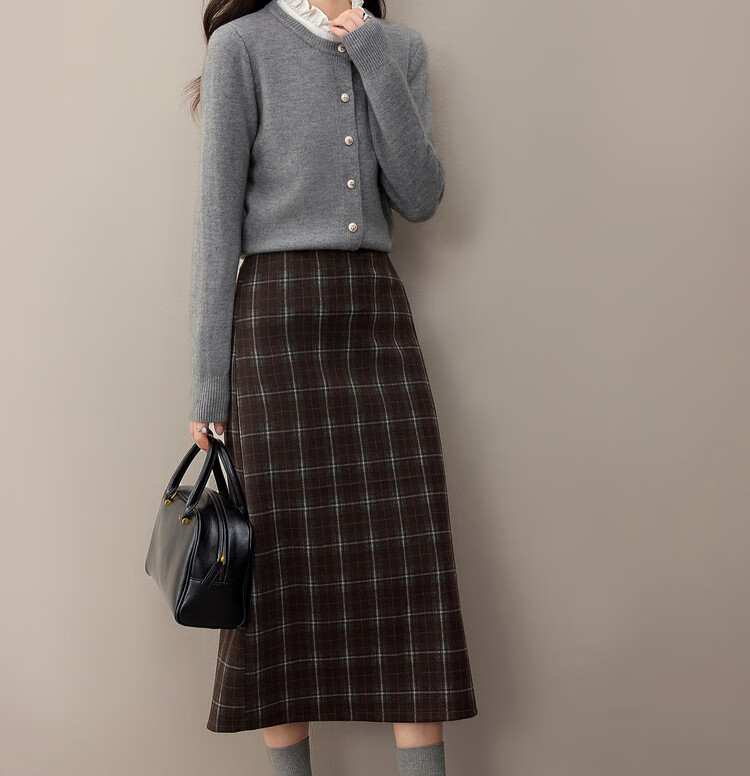 Sentubila Elegant Commuter Crew Neck Knit Sweater Women Autumn Soft Elastic Warm Thick Sweater Color Block Metal Button Long Sleeve Cardigan 4