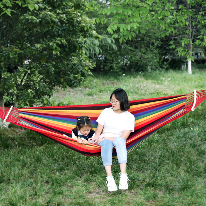 TAN XIAN ZHE Outdoor Camping Leisure Thickened Wide Canvas Hammock, Indoor Curved Wood Anti-Rollover, Red Double Crescent Hammock