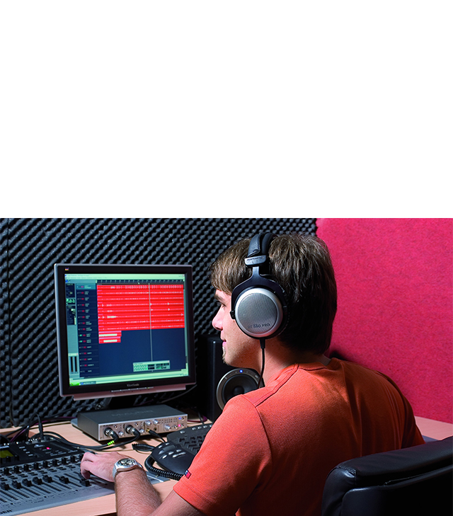 Beyerdynamic DT880 PRO, Over-Ear Reference-Grade Professional Studio Semi-Open Monitoring Headphones, 250 Ohms [Gift Recommendation] 4