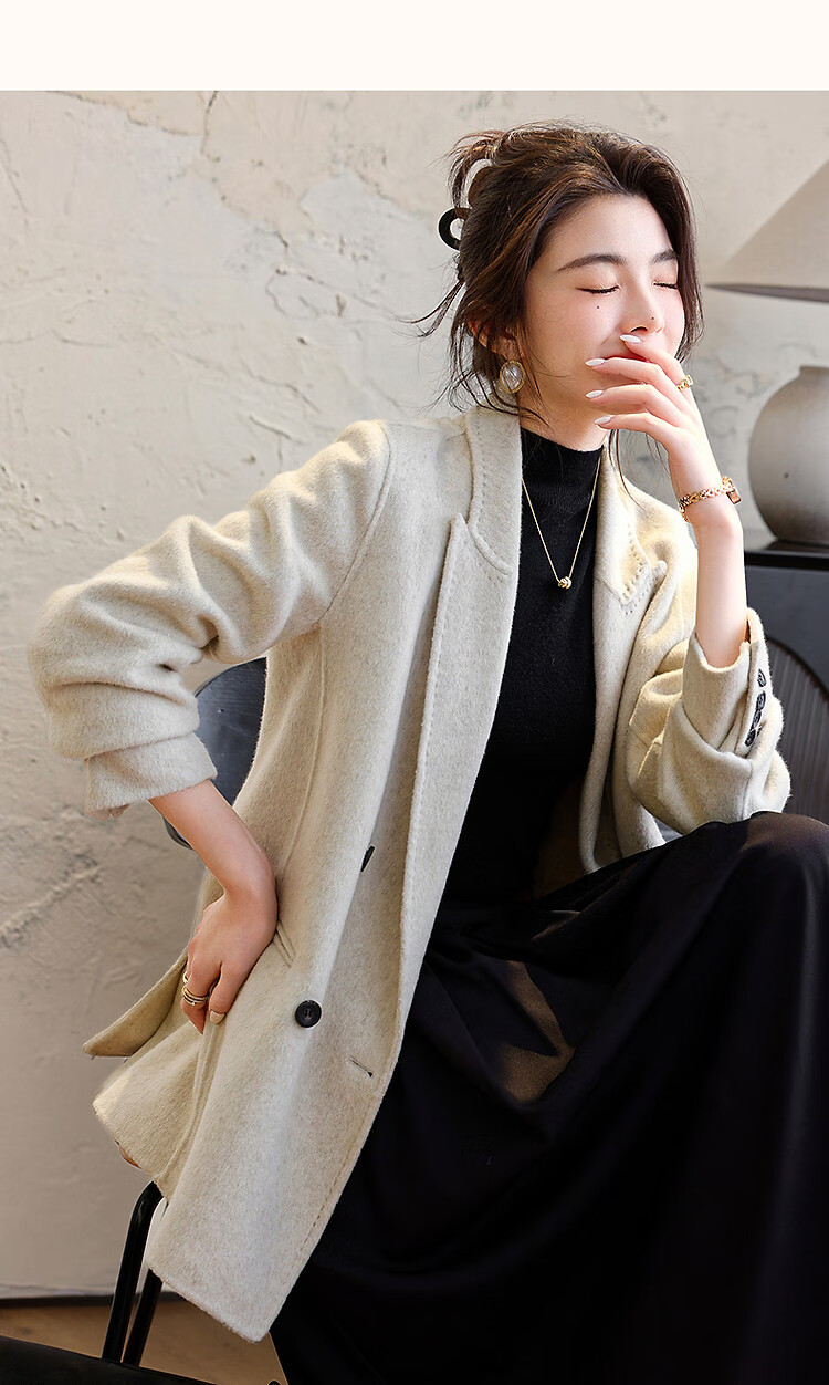 Dme [Elegant Aesthetics] Winter New Slim Fit Long Sleeve Double-Breasted Shearling Wool Short Coat for Women 18