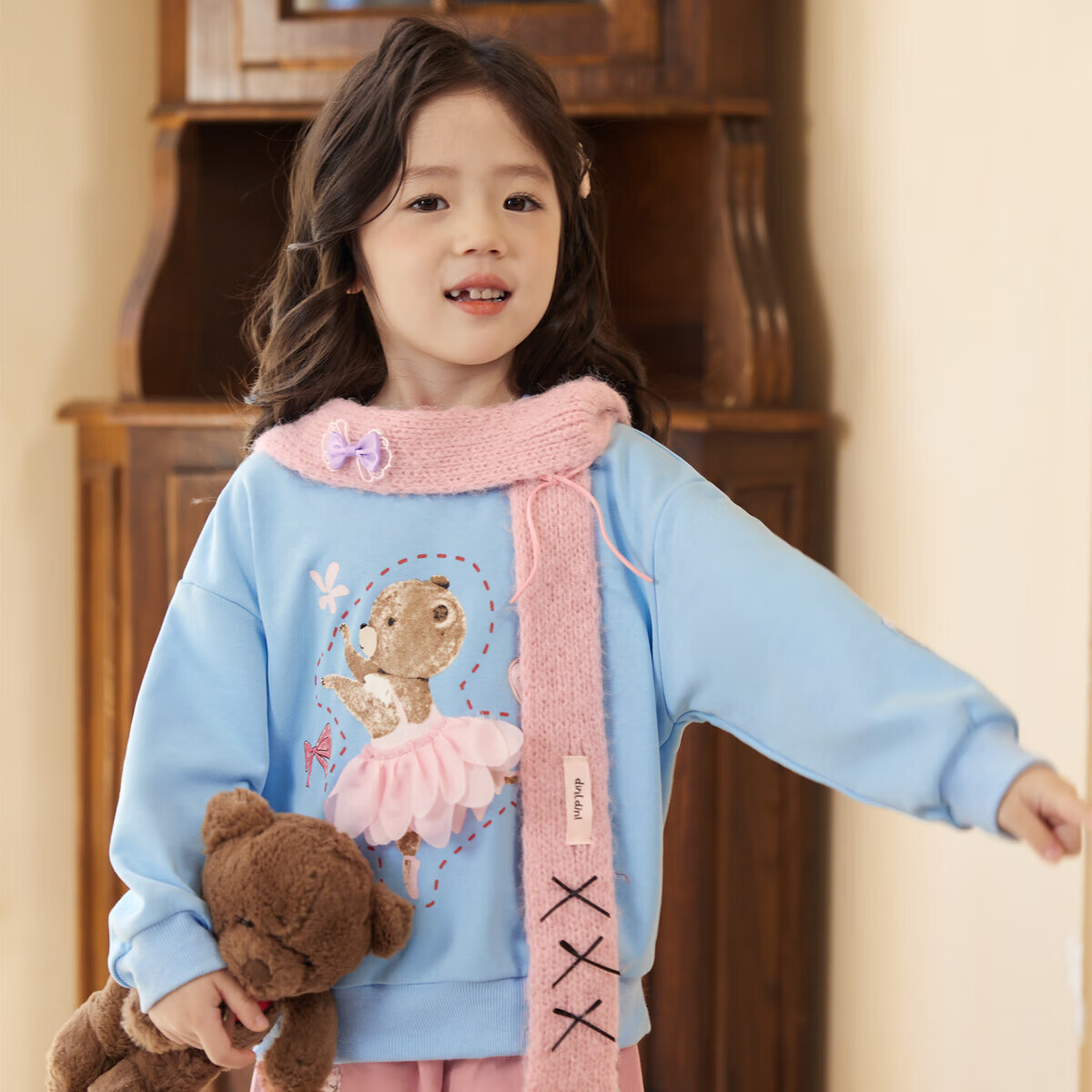 LUSON Little O Baby Okids Children's Clothing, Baby Sweatshirt, Three-Dimensional Fun And Dynamic Design, New Autumn 2025 Style, Girls' Round Neck Top