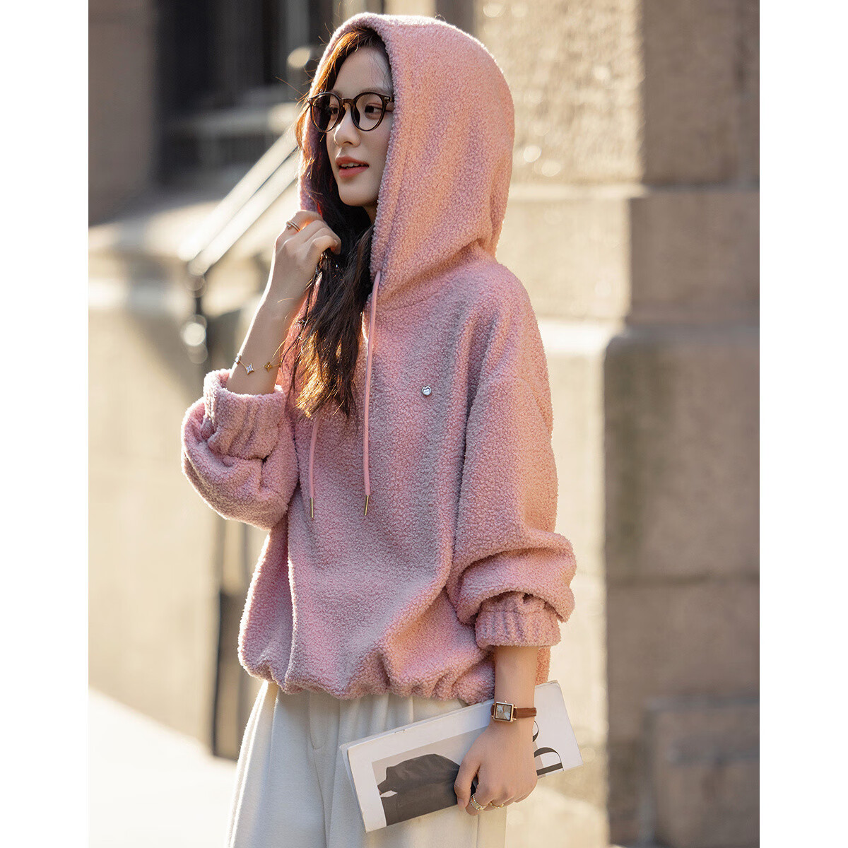 Demana [Relaxed Urban] Winter Warm Faux Lambswool Hooded Colorblock Drawstring Long Sleeve Loose Comfortable Women's Sweatshirt