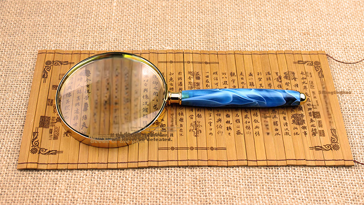 MIXOUT Handheld High-Definition Magnifying Glass for Reading Books And Newspapers, Appreciation of Art, Gold-Edged Blue-Striped Magnifier 9