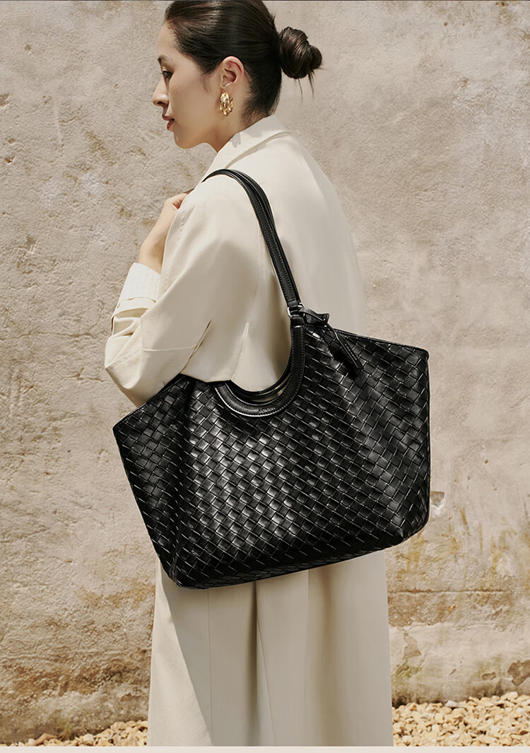 Aokang Women's Fashion Large Capacity Tote Bag Commuter Shoulder Bag Birthday Women's Day Gift for Girlfriend 1