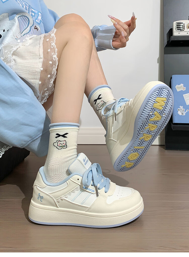 Warrior Korean Style Versatile White Sneakers for Women, New Fleece-Lined Shoes for Female Students, Off-White and Light Blue, Fleece-Lined, Size 36 (Runs Small) 4