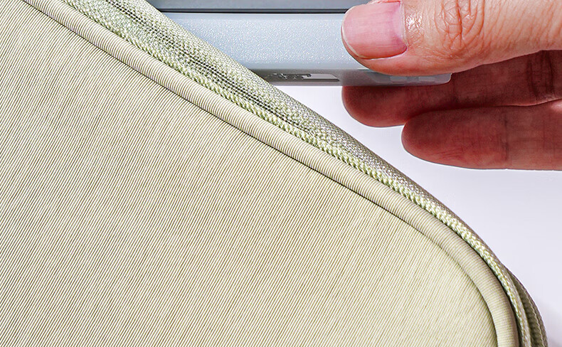 Deli Punch Binder, Two-Hole Puncher, Metal Small A4 Loose-Leaf Binder, Document Binding Machine, Binding Strip, Small Size, Random Color 10