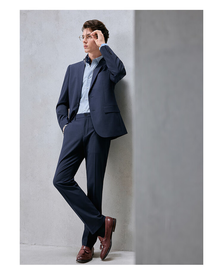 G2000 Antibacterial Multi-Stretch Business Formal Suit for Men, All-Season Office Wear 24