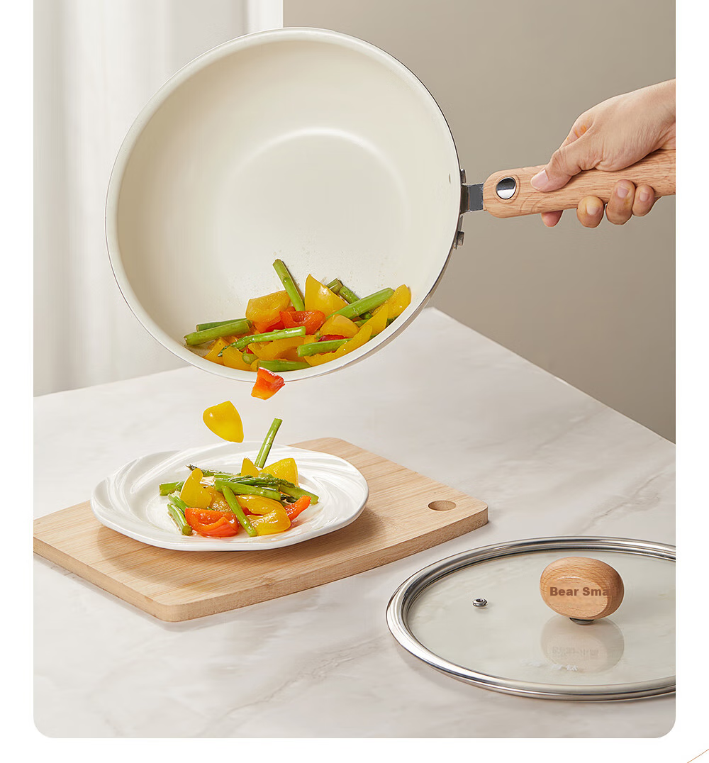 Bear Titanium-Containing Ceramic Wok with Steamer, Non-Stick Coating, Non-Fluorinated, Suitable for Induction And Gas Stoves, 24cm 13